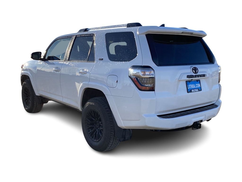 2021 Toyota 4Runner SR5 3