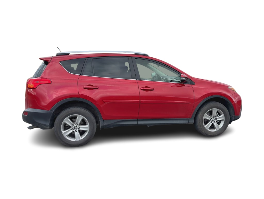 Thumbnail: 2015 Toyota RAV4 - 16
