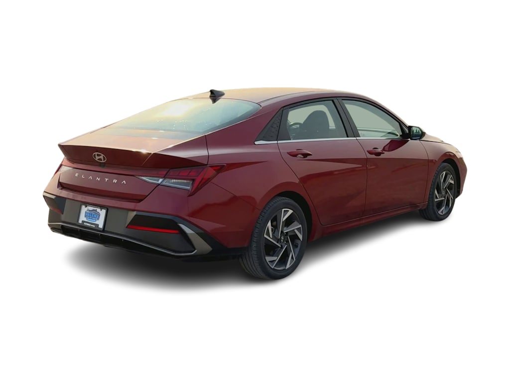 Thumbnail: 2025 Hyundai Elantra - 18