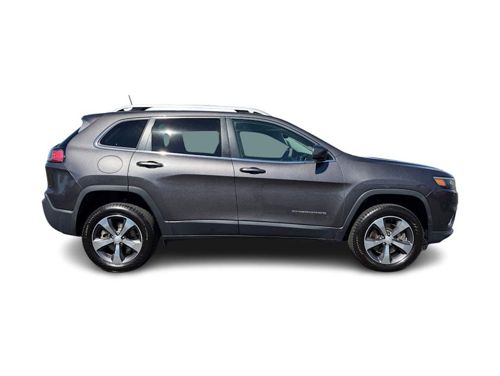 Thumbnail: 2019 Jeep Cherokee - 18