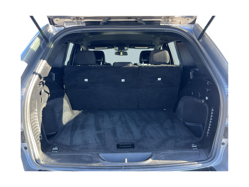 Thumbnail: 2016 Jeep Grand Cherokee - 17