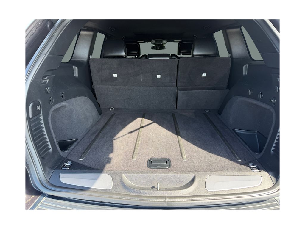 Thumbnail: 2015 Jeep Grand Cherokee - 16