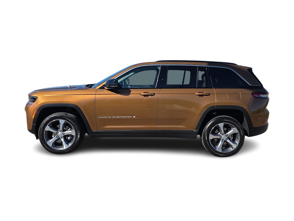 Thumbnail: 2026 Jeep Grand Cherokee - 3