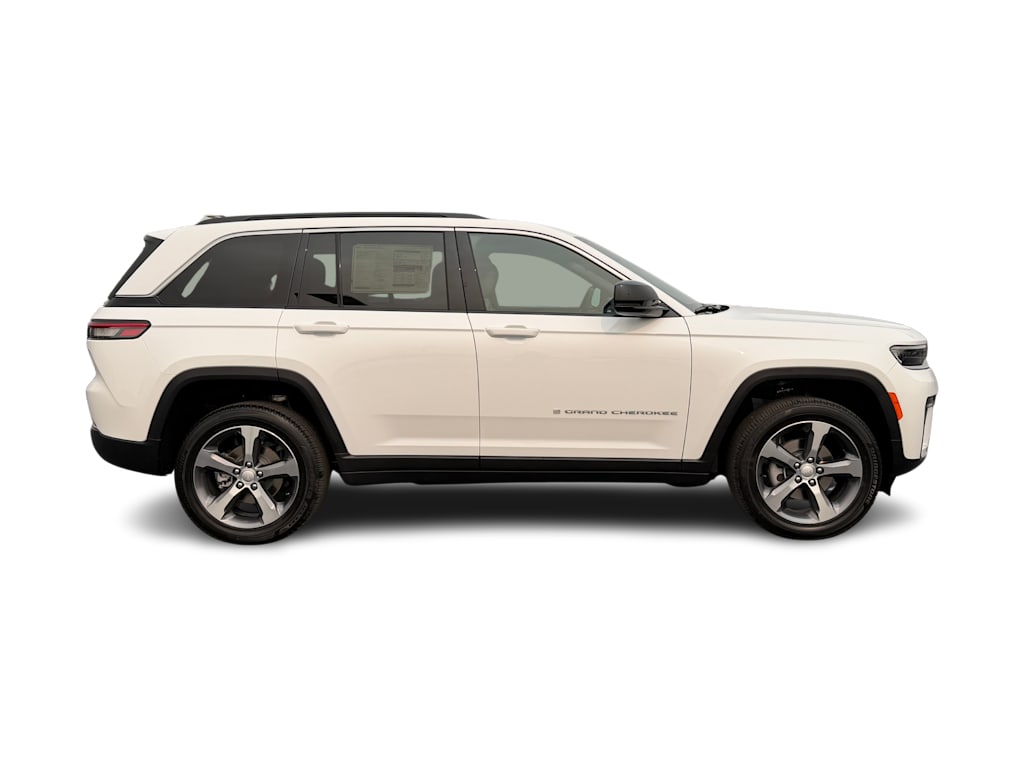 Thumbnail: 2026 Jeep Grand Cherokee - 18