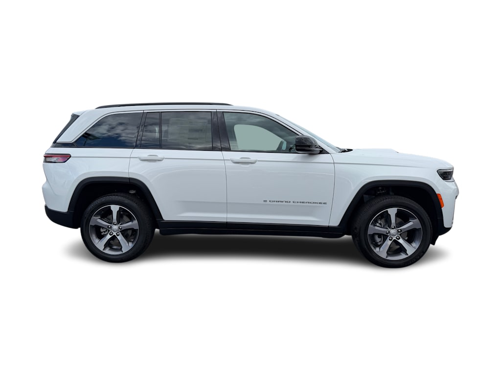 Thumbnail: 2026 Jeep Grand Cherokee - 20
