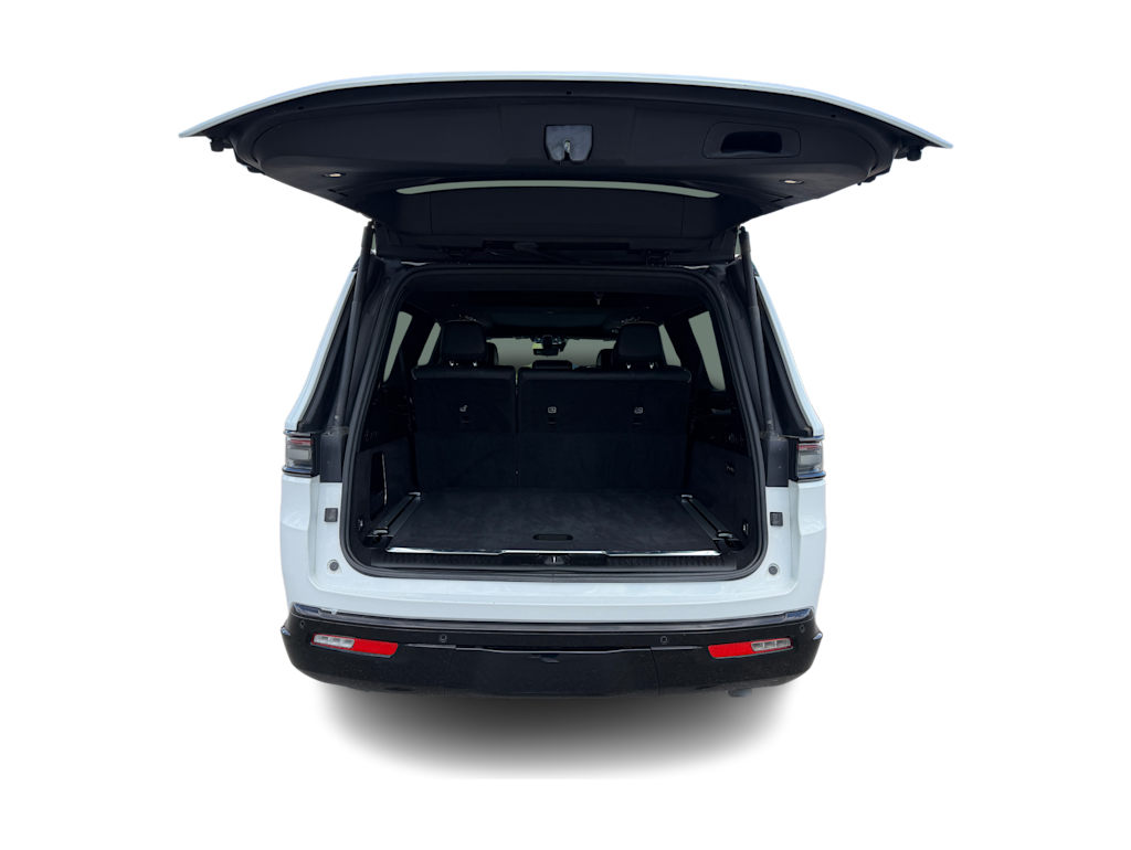 Thumbnail: 2024 Jeep Grand Wagoneer L - 23