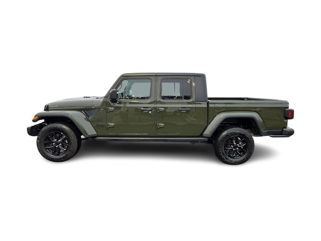 Thumbnail: 2023 Jeep Gladiator - 3