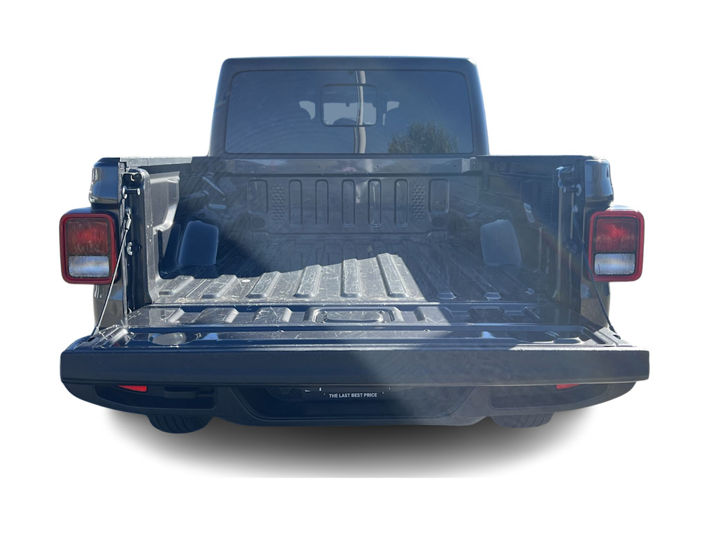Thumbnail: 2023 Jeep Gladiator - 18