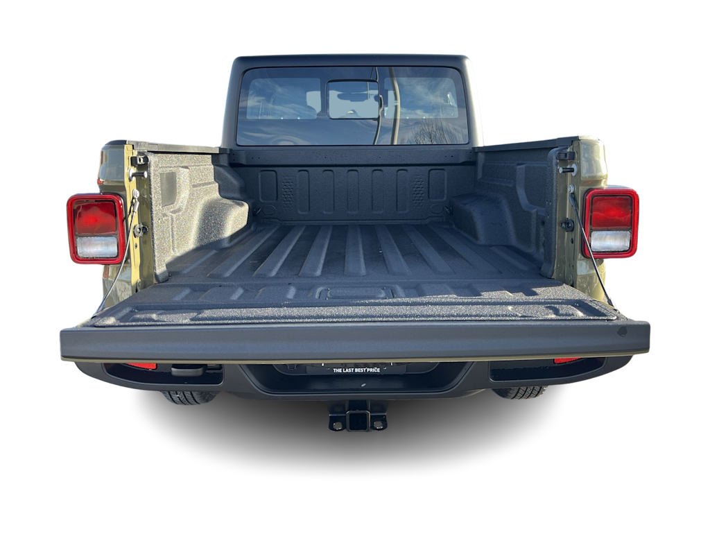 Thumbnail: 2026 Jeep Gladiator - 17