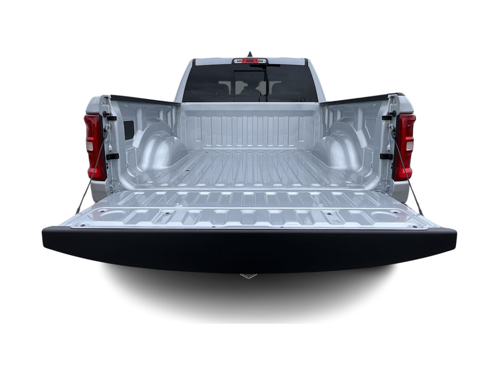 Thumbnail: 2026 RAM 1500 - 17