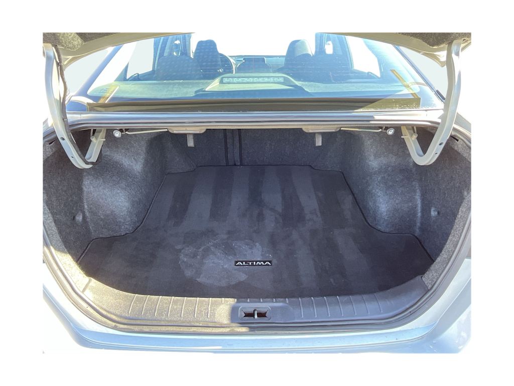 Thumbnail: 2022 Nissan Altima - 18