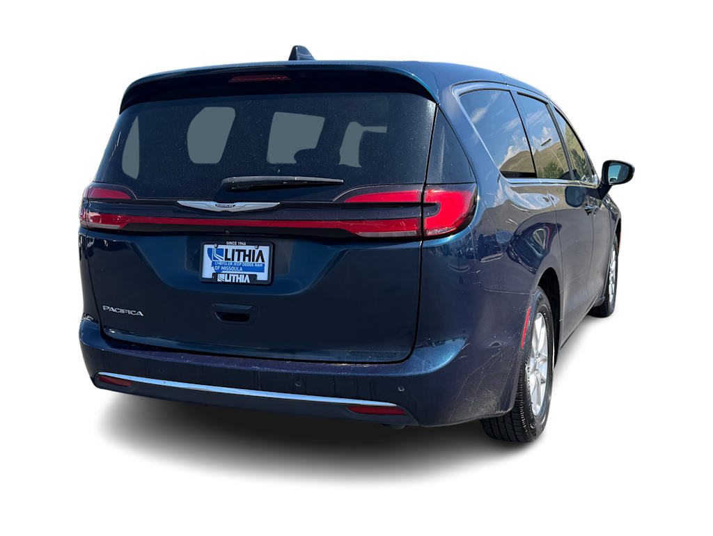 Thumbnail: 2023 Chrysler Pacifica - 17