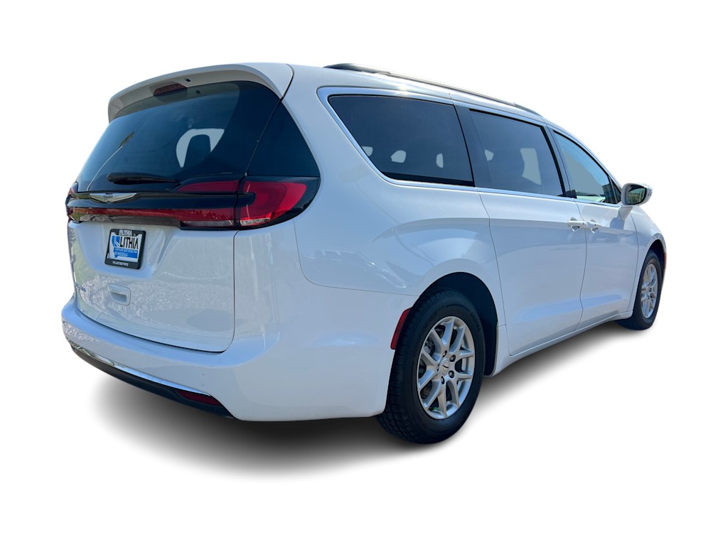 2022 Chrysler Pacifica Touring L 18