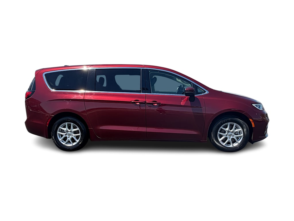 Thumbnail: 2023 Chrysler Pacifica - 14