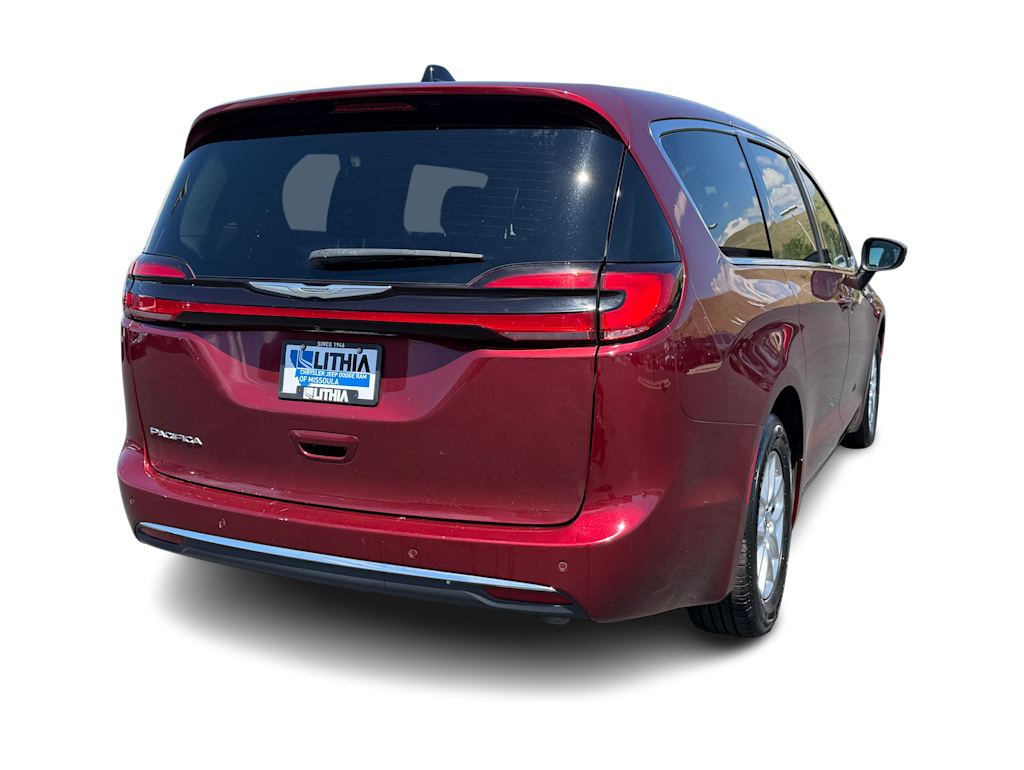 Thumbnail: 2023 Chrysler Pacifica - 15