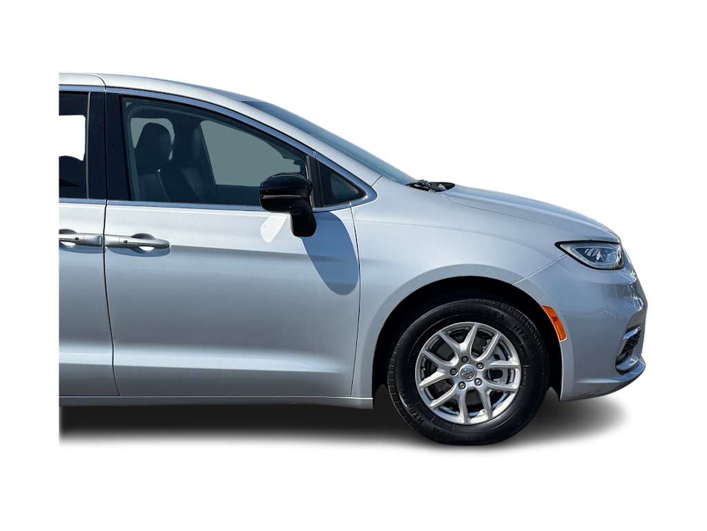 Thumbnail: 2024 Chrysler Pacifica - 14