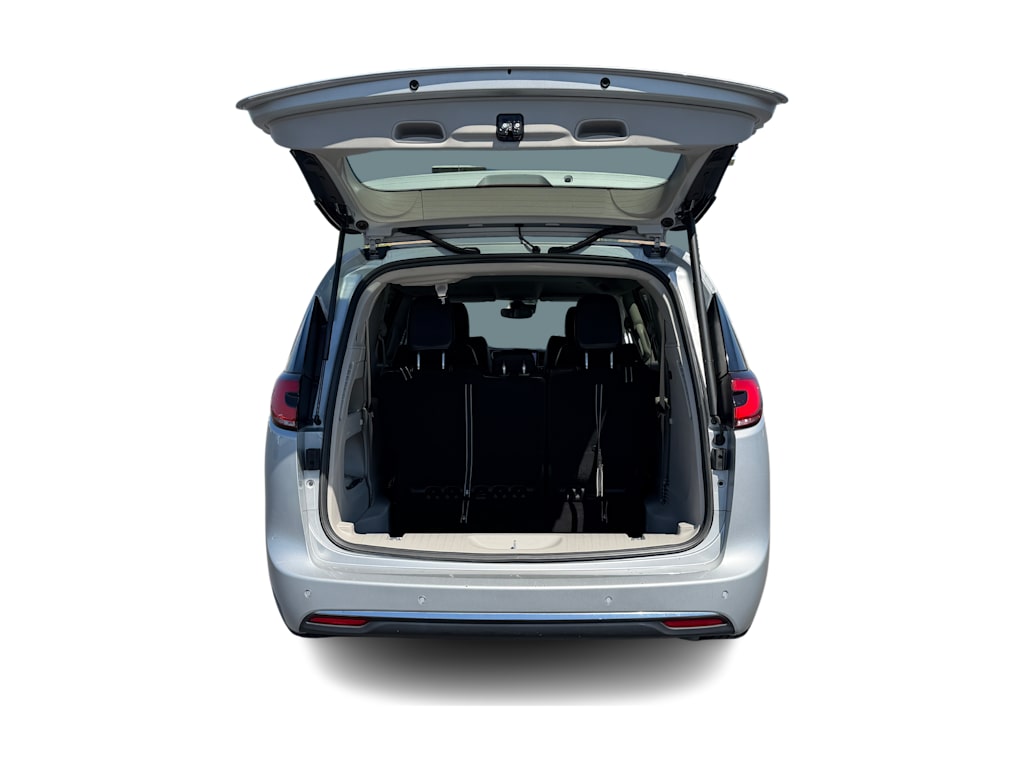 Thumbnail: 2024 Chrysler Pacifica - 18