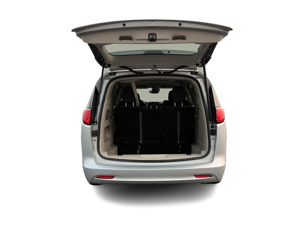 Thumbnail: 2023 Chrysler Voyager - 13