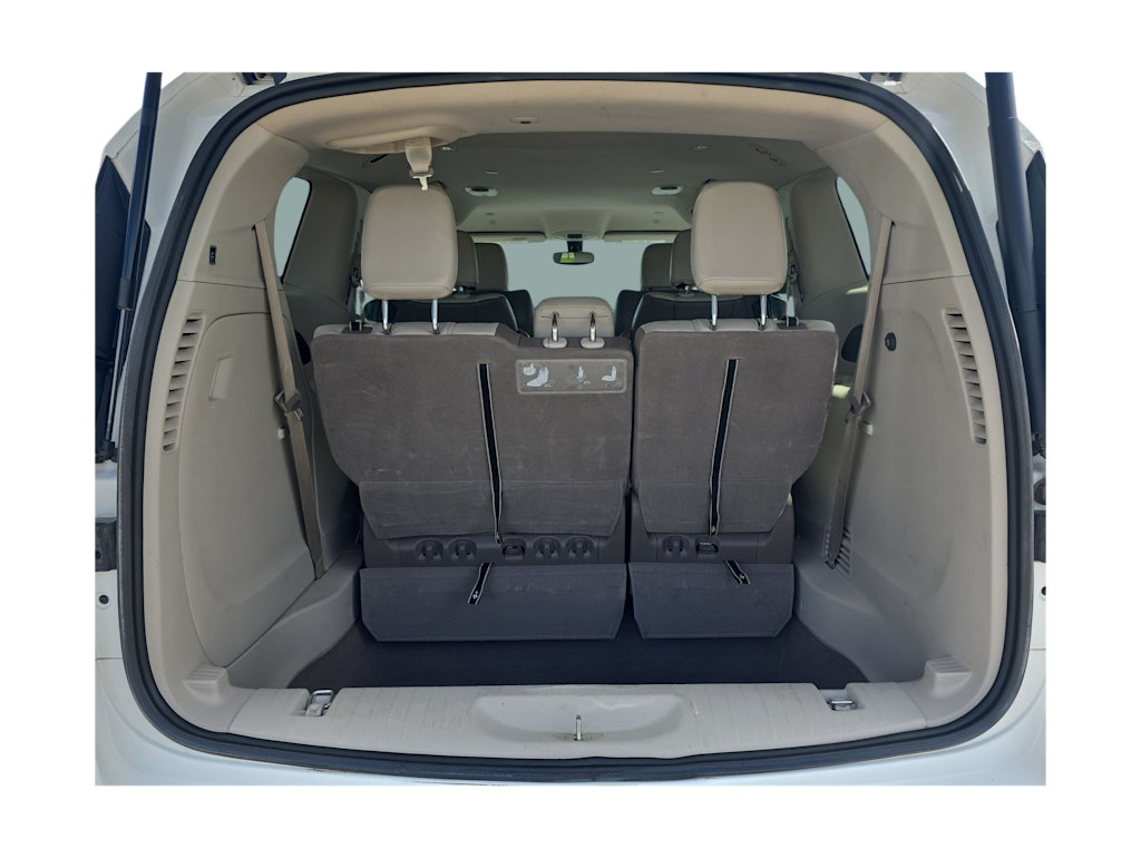 Thumbnail: 2020 Chrysler Voyager - 17
