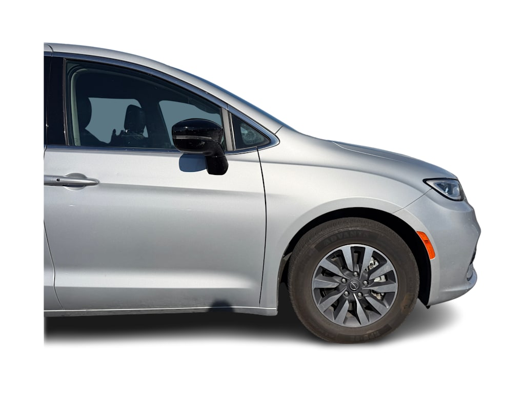 Thumbnail: 2024 Chrysler Pacifica - 17