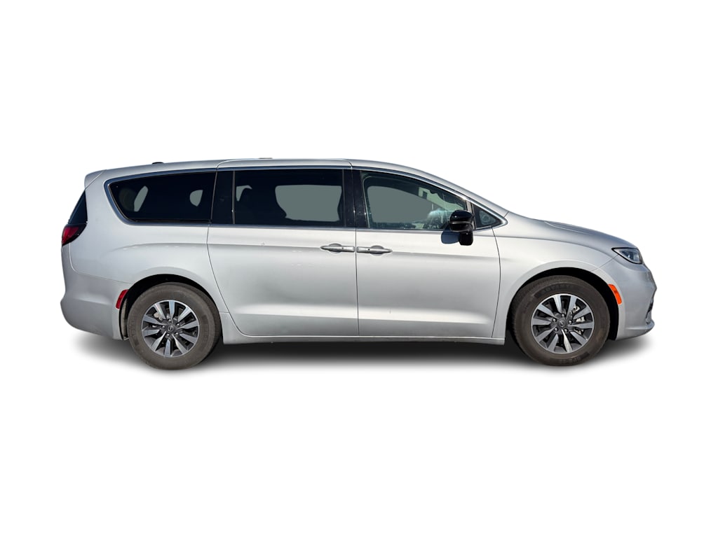 Thumbnail: 2024 Chrysler Pacifica - 18
