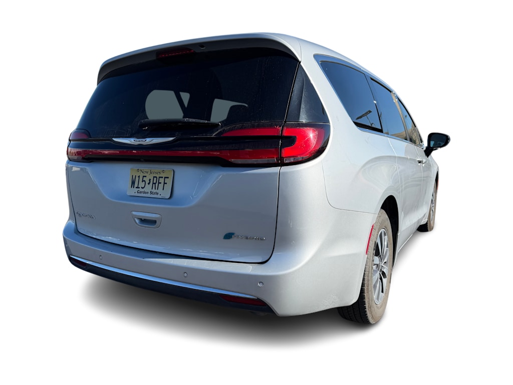 Thumbnail: 2024 Chrysler Pacifica - 19