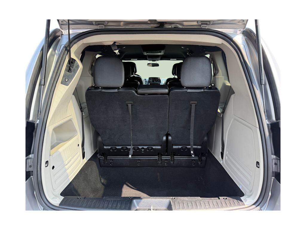 Thumbnail: 2016 Dodge Grand Caravan - 17