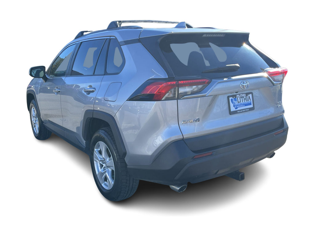 Thumbnail: 2021 Toyota RAV4 - 4