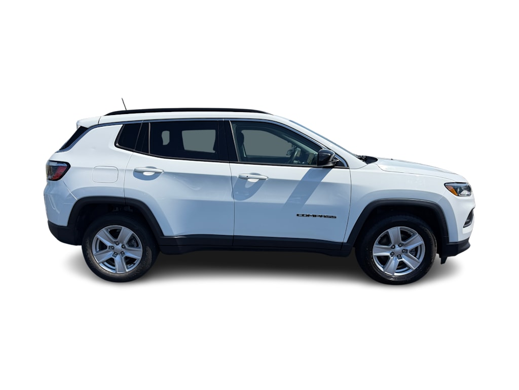 Thumbnail: 2022 Jeep Compass - 16