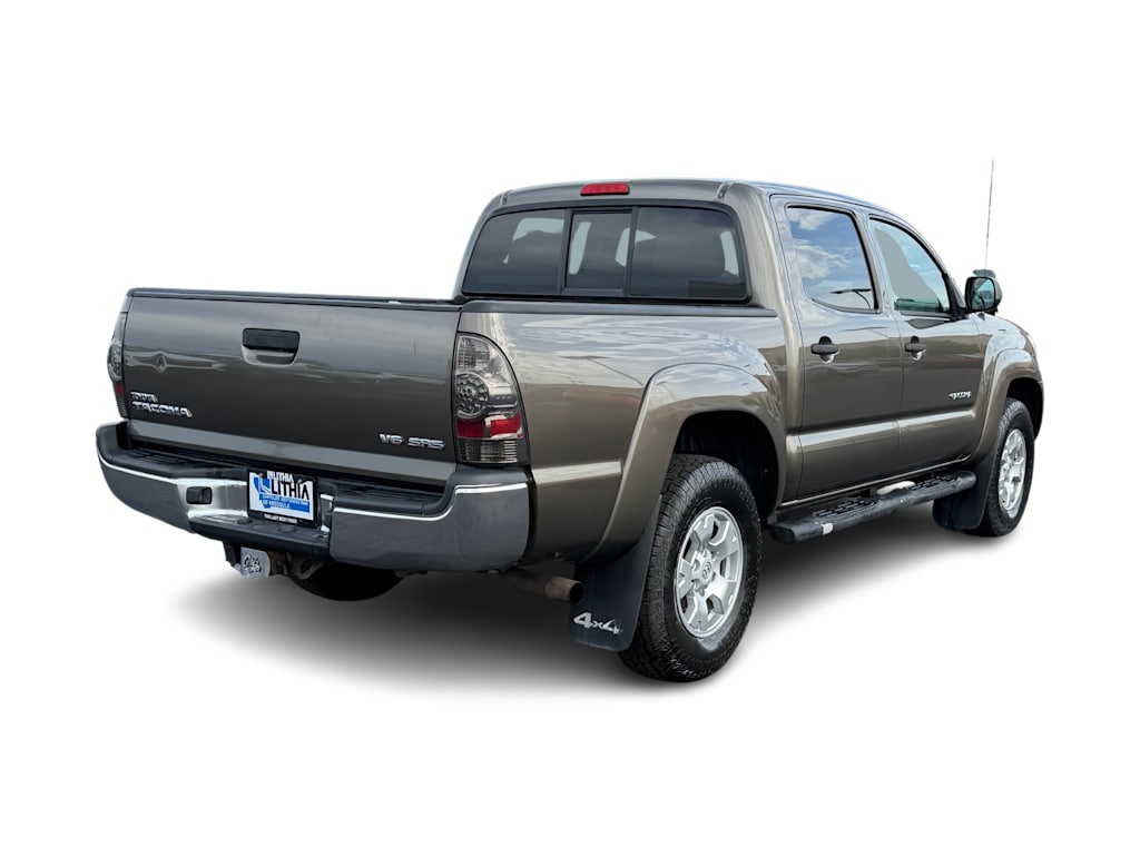 Thumbnail: 2011 Toyota Tacoma - 17
