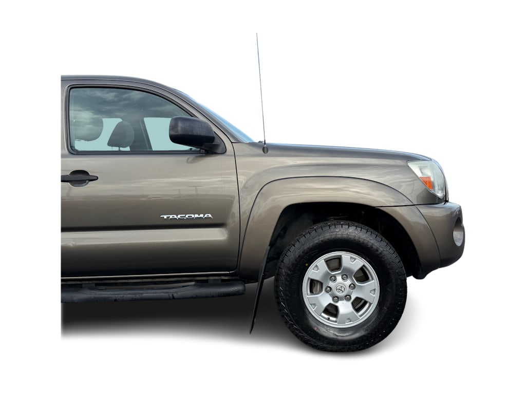 Thumbnail: 2011 Toyota Tacoma - 16