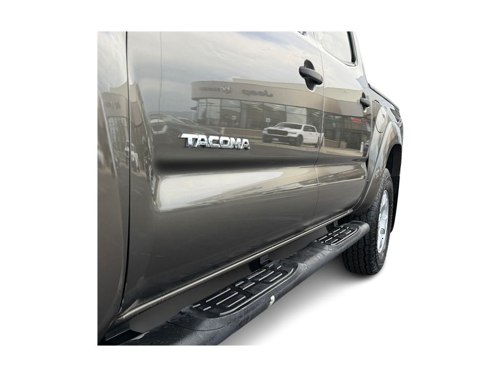 Thumbnail: 2011 Toyota Tacoma - 20