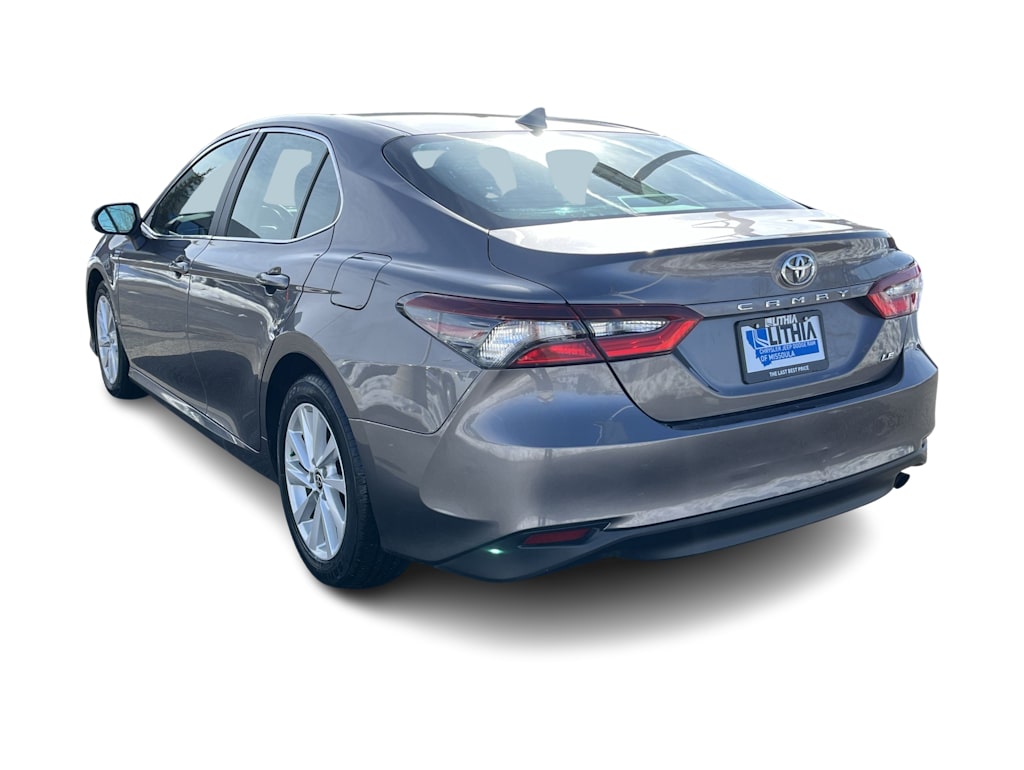 2022 Toyota Camry LE 4