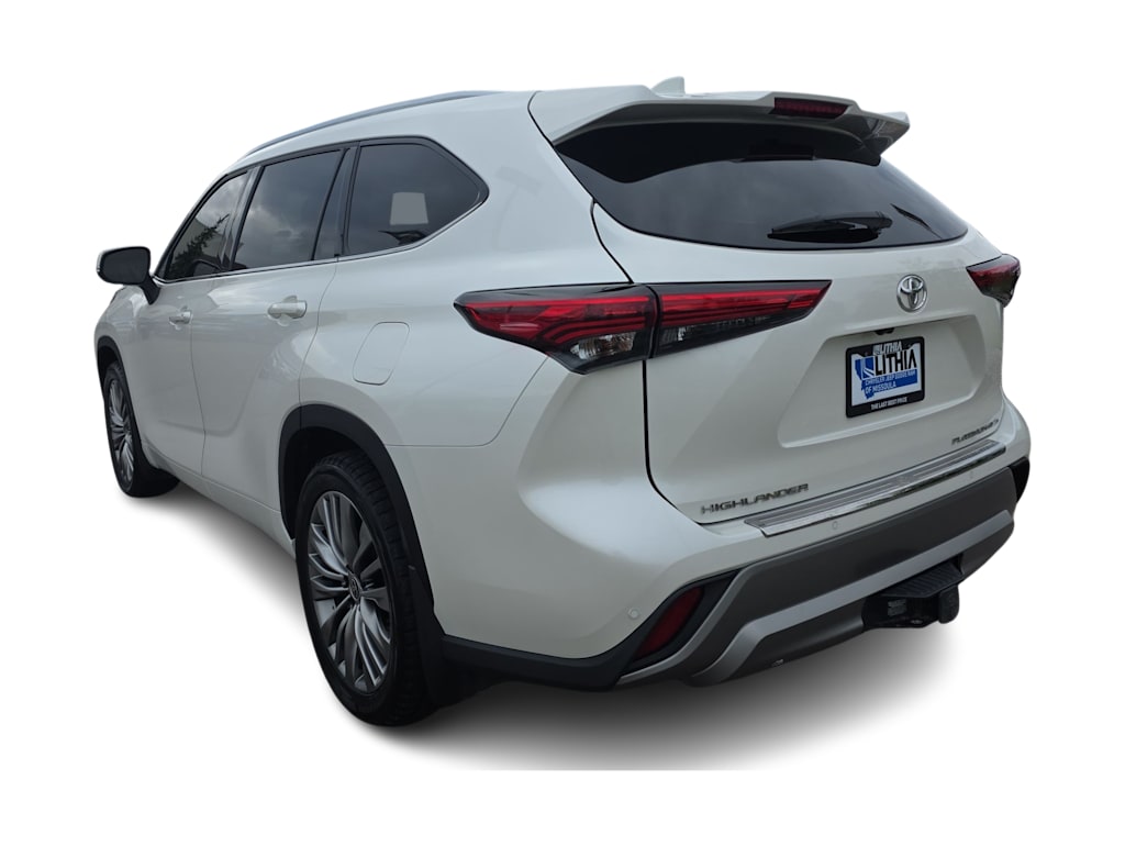 Thumbnail: 2021 Toyota Highlander - 4