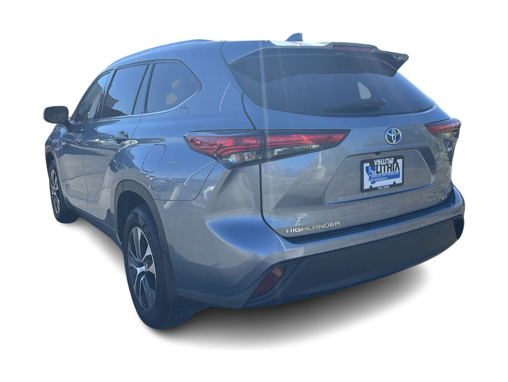 Thumbnail: 2021 Toyota Highlander - 4