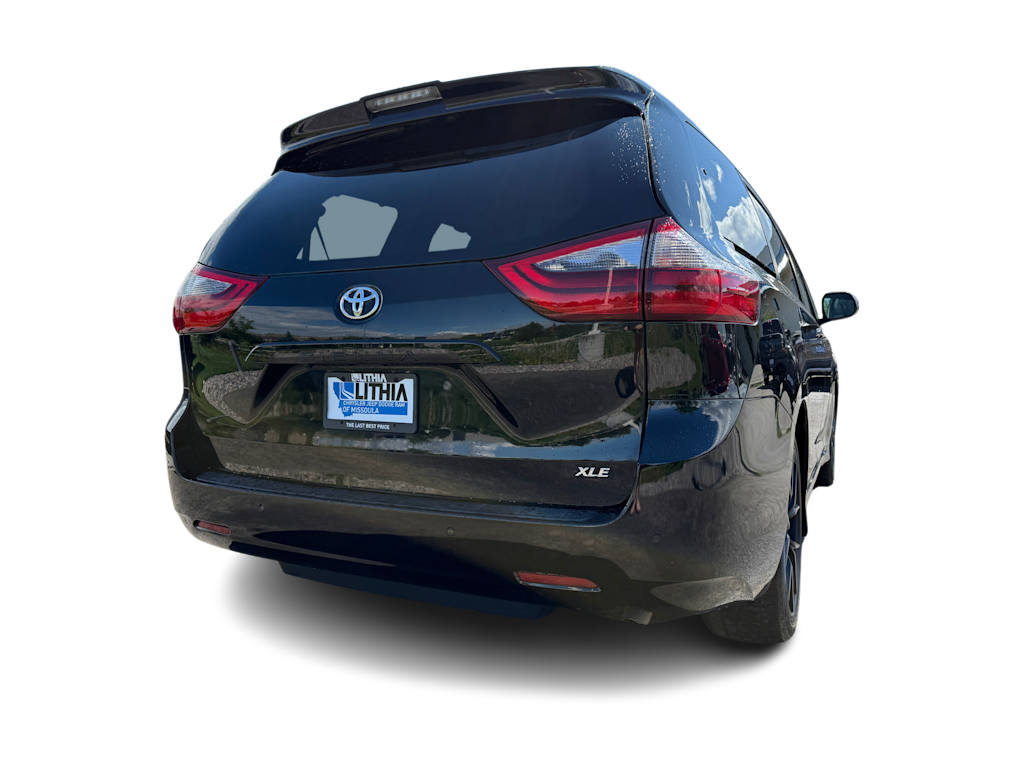 Thumbnail: 2020 Toyota Sienna - 3