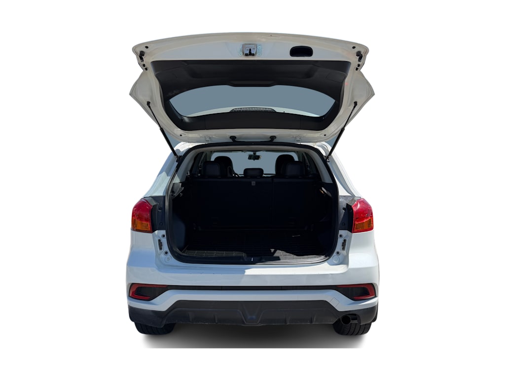 Thumbnail: 2018 Mitsubishi Outlander Sport - 14