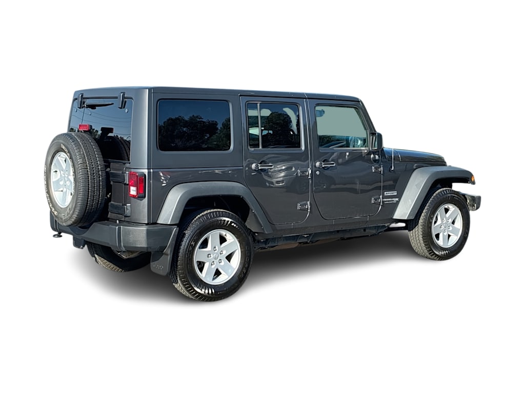 Thumbnail: 2018 Jeep Wrangler - 17