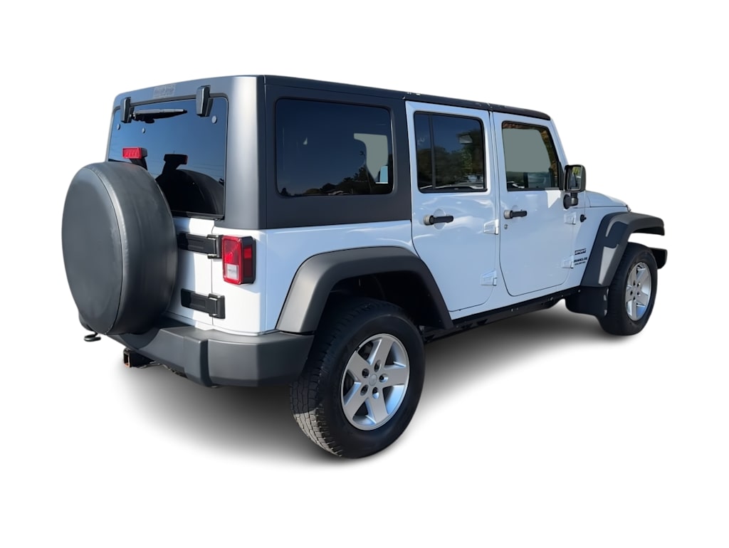Thumbnail: 2014 Jeep Wrangler - 16