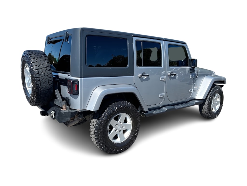 Thumbnail: 2015 Jeep Wrangler - 16