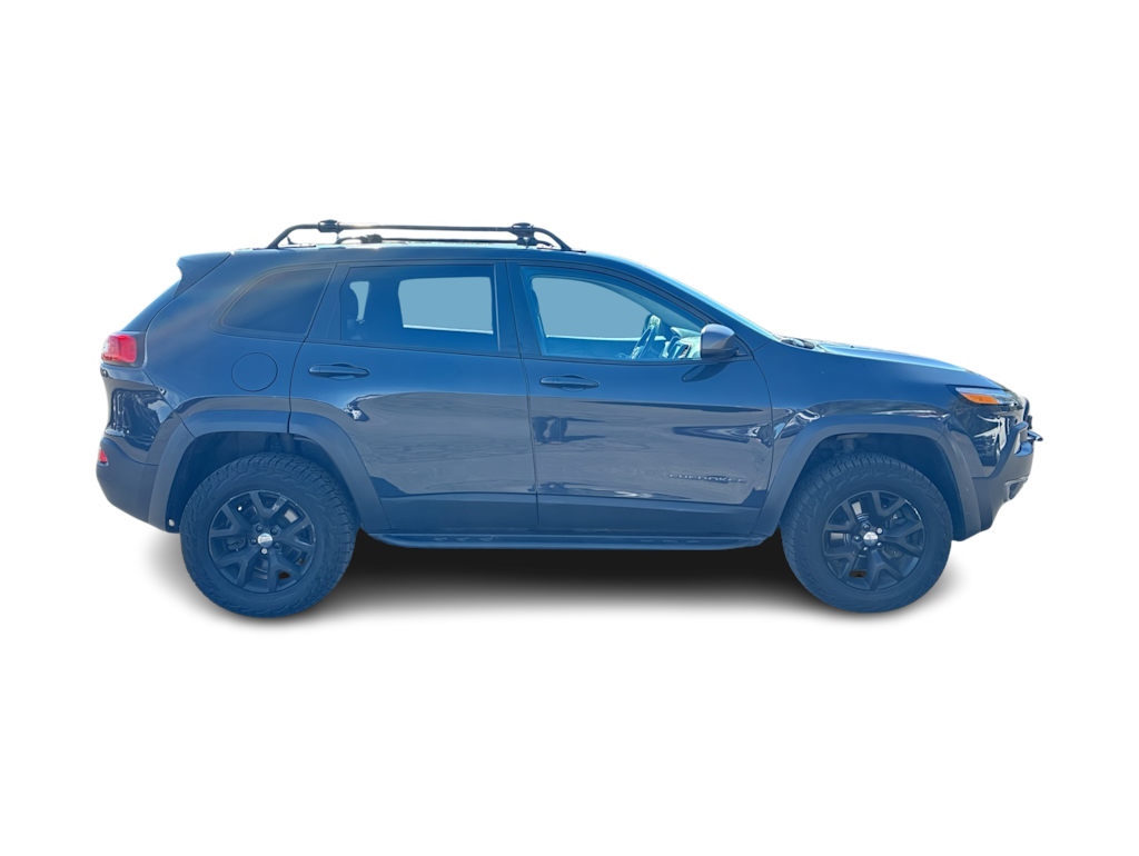 Thumbnail: 2016 Jeep Cherokee - 19