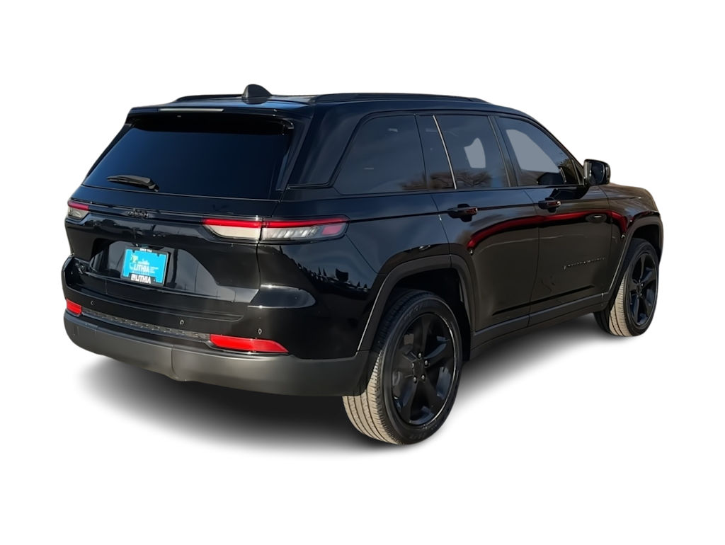 Thumbnail: 2023 Jeep Grand Cherokee - 17