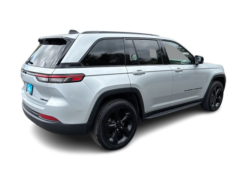Thumbnail: 2024 Jeep Grand Cherokee - 17