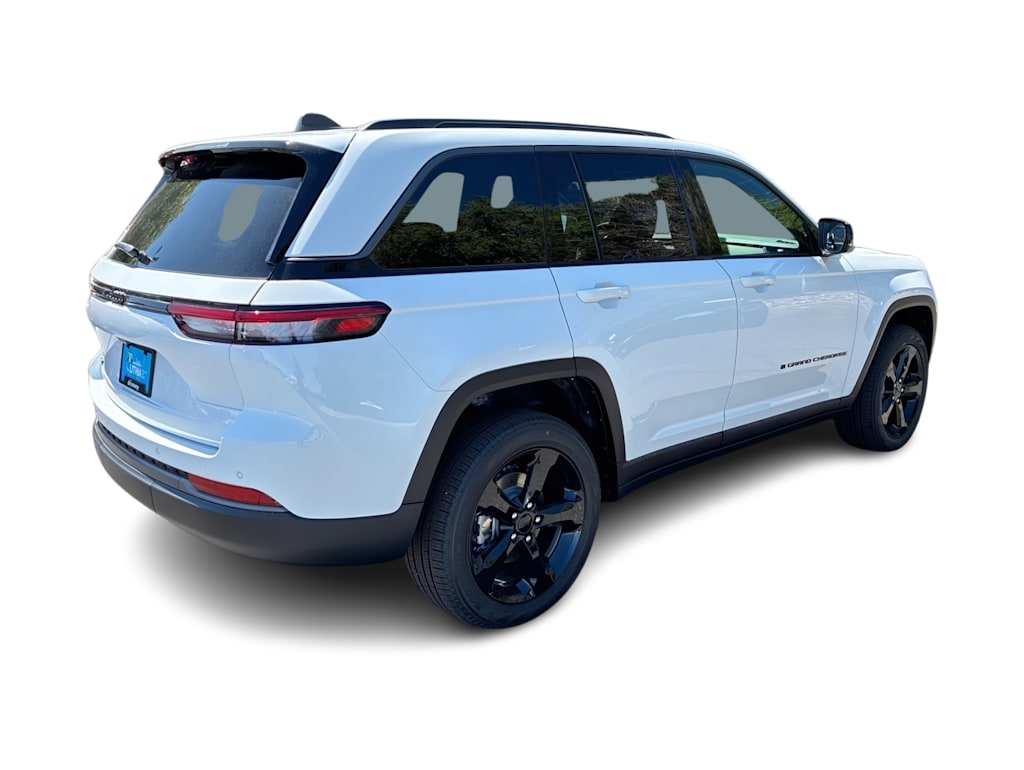 Thumbnail: 2026 Jeep Grand Cherokee - 17