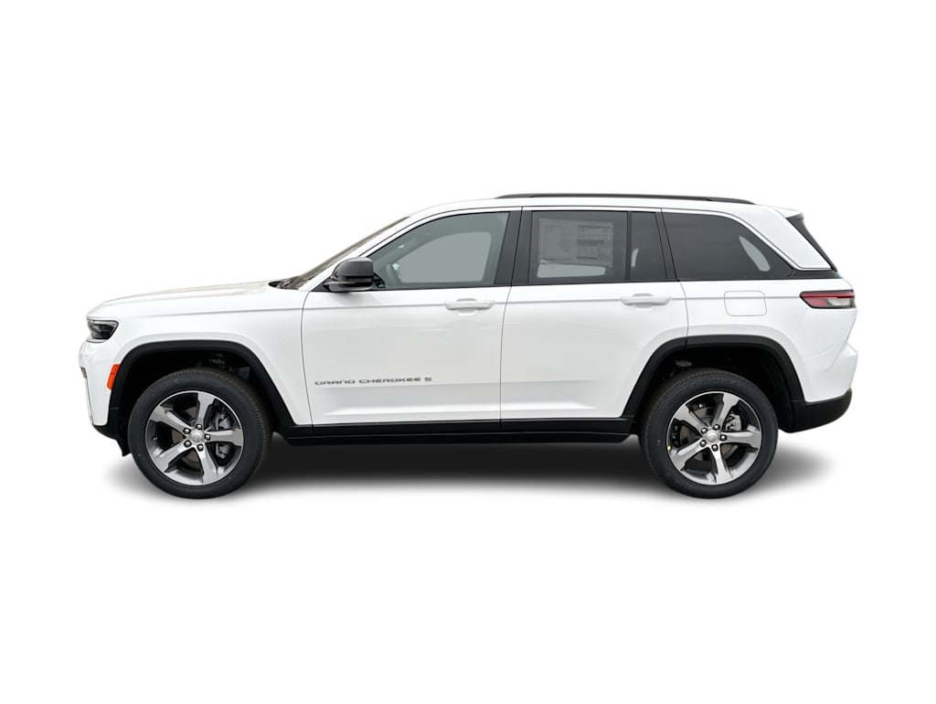 Thumbnail: 2026 Jeep Grand Cherokee - 3