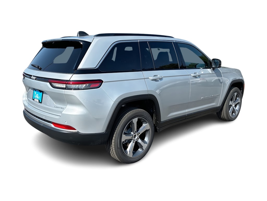 Thumbnail: 2026 Jeep Grand Cherokee - 17