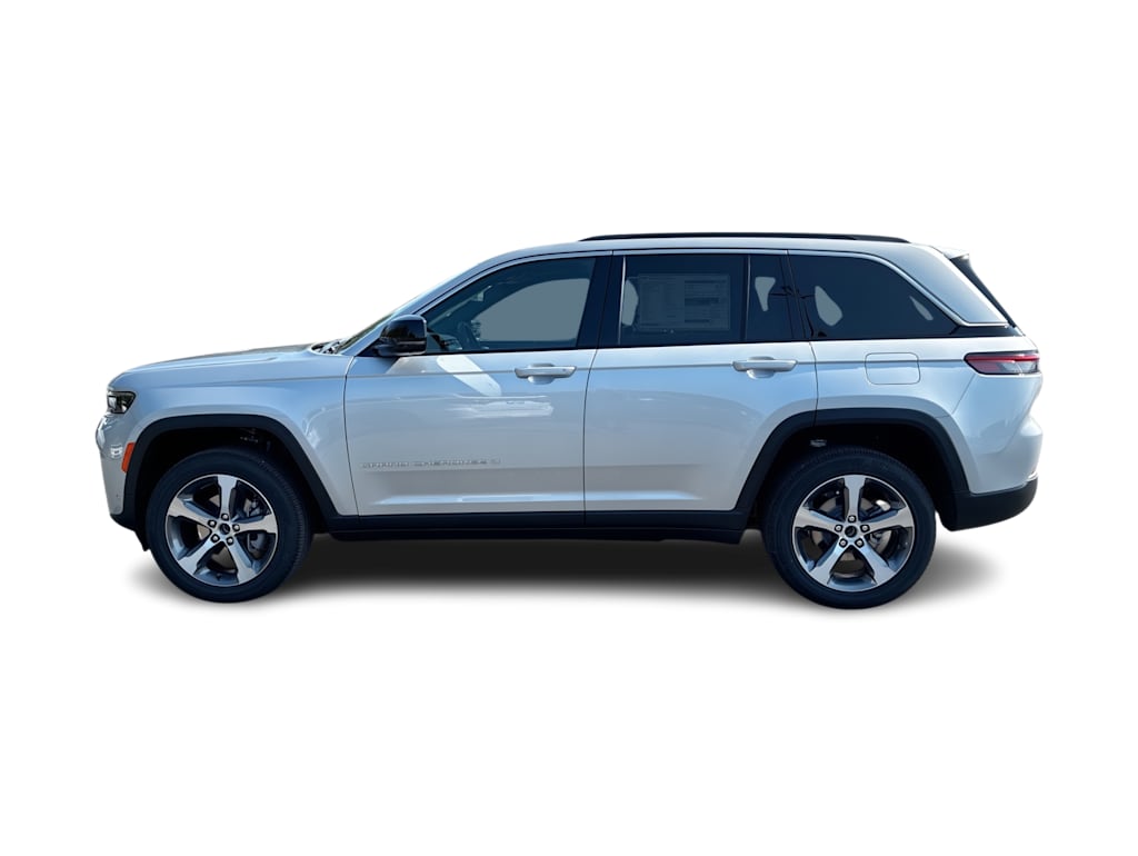 Thumbnail: 2026 Jeep Grand Cherokee - 3