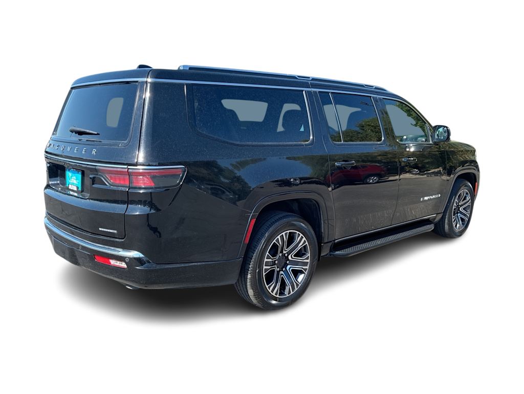 Thumbnail: 2024 Jeep Wagoneer - 17