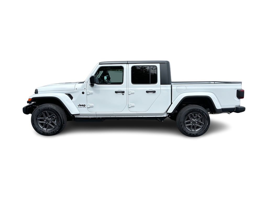 Thumbnail: 2026 Jeep Gladiator - 3