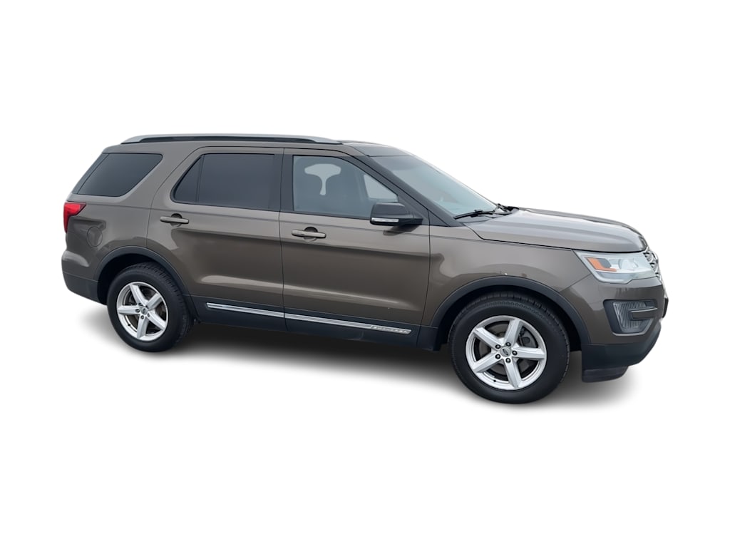 Thumbnail: 2016 Ford Explorer - 18